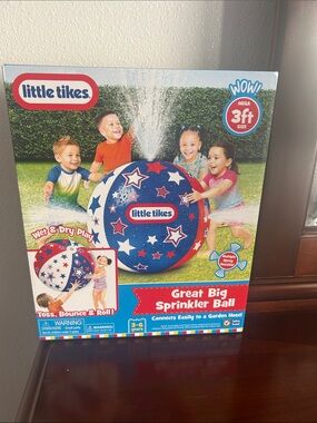 Little Tikes Great Big Sprinkler Ball - Red, White & Blue